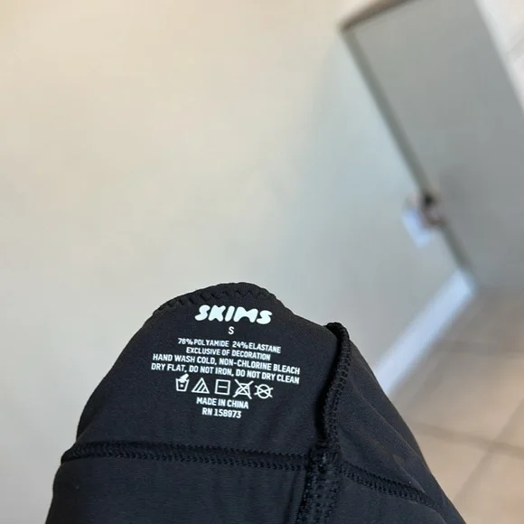 SKIMS FITS EVERYBODY SCOOP BRALETTE NWOT size S ONYX - Picture 7 of 7